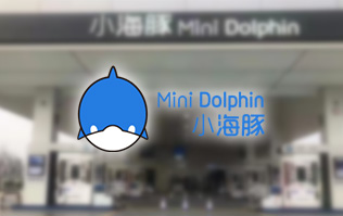 三十年煉化經(jīng)驗(yàn),高清潔定制油品！小海豚Mini Dolphin油站選擇lyton龍門往復(fù)式全自動(dòng)洗車機(jī)